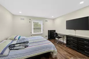 172 Roosevelt Ave, Carteret, NJ 07008 - Photo 10