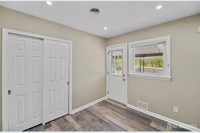 [Address not provided], Middlesex, NJ 08846 - Photo 10