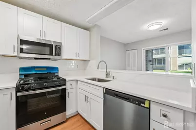 911 Edpas Road, New Brunswick, NJ 08901 - Photo 4