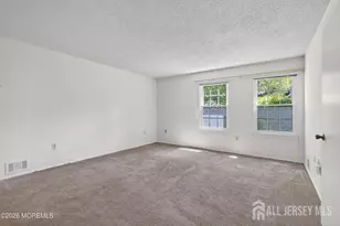 318 Wycoff Way W, East Brunswick Township, NJ 08816 - Photo 8