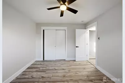 684 West Avenue, Sewaren, NJ 07077 - Photo 38