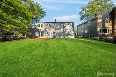 684 West Avenue, Sewaren, NJ 07077 - Photo 4