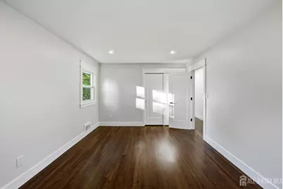684 West Avenue, Sewaren, NJ 07077 - Photo 24