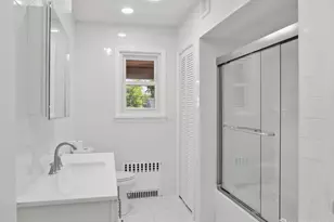 21 Sherwood Ave, East Brunswick Township, NJ 08816 - Photo 8
