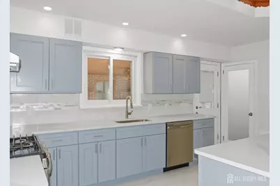 21 Sherwood Avenue, East Brunswick Township, NJ 08816 - Photo 4