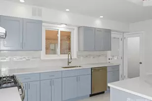 21 Sherwood Ave, East Brunswick Township, NJ 08816 - Photo 4