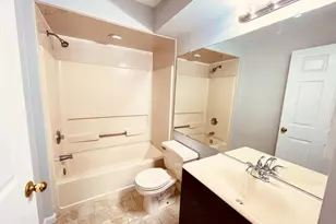 434 Waterford Dr, Edison, NJ 08817 - Photo 4