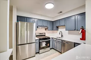 936 Waterford Dr, Edison, NJ 08817 - Photo 16