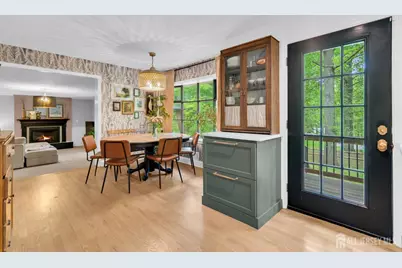 52 Eileen Way, Edison, NJ 08837 - Photo 12