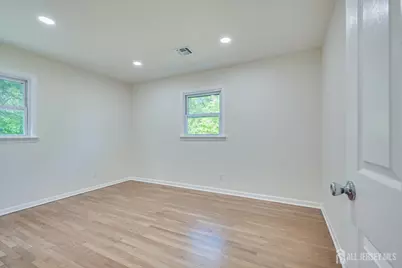 937 S Washington Avenue S, Piscataway Township, NJ 08854 - Photo 18