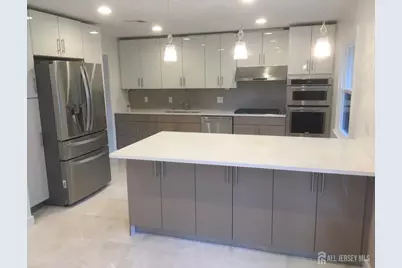 9 E Holly Road E, Iselin, NJ 08830 - Photo 24