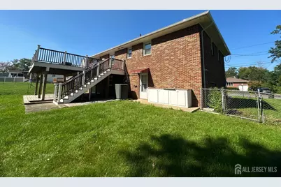 9 E Holly Road E, Iselin, NJ 08830 - Photo 4