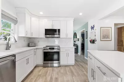 31 Pinetree Drive, Sayreville, NJ 08859 - Photo 4