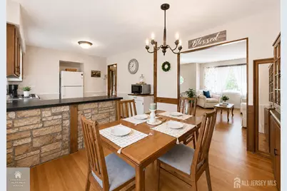 637 Bray Avenue, Middletown, NJ 07758 - Photo 4