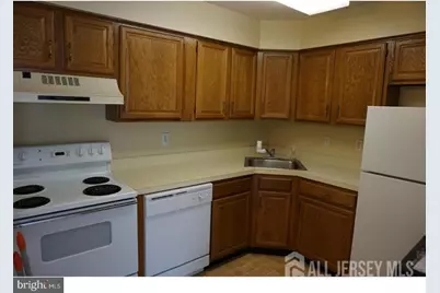 8612 Tamarron Drive, Plainsboro Township, NJ 08536 - Photo 6