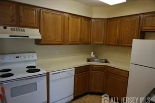 8612 Tamarron Dr, Plainsboro Township, NJ 08536 - Photo 6