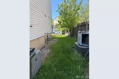 557 Renewal Way, Port Reading, NJ 07064 - Photo 4