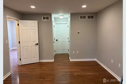 502 Great Beds Court, Perth Amboy, NJ 08861 - Photo 4