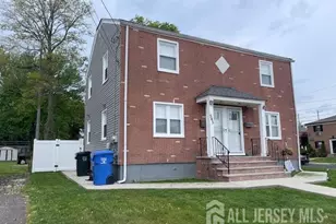 545 Olive Pl, Woodbridge Township, NJ 07095 - Photo 2
