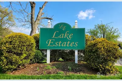 14 Lake Avenue #2A, East Brunswick Township, NJ 08816 - Photo 2