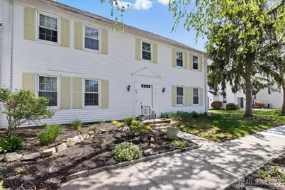 27 Bradford Lane #B, Monroe Township, NJ 08831 - Photo 2