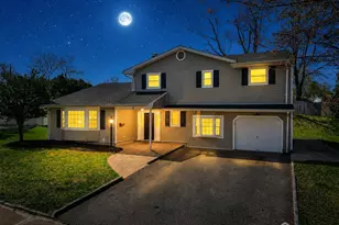 8 Starodub Dr, Milltown, NJ 08850 - Photo 1