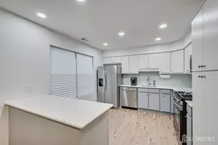 64 Cypress Dr, East Windsor Township, NJ 08520 - Photo 10