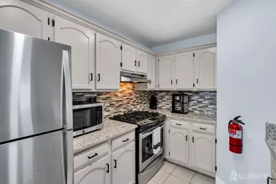 421 Hancock Place, Marlboro Township, NJ 07751 - Photo 10