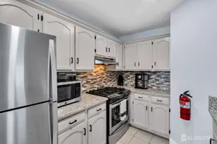 421 Hancock Pl, Marlboro Township, NJ 07751 - Photo 10