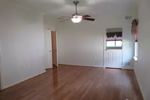 129 Valencia Dr, Monroe Township, NJ 08831 - Photo 12