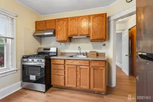 104 Thompson St, Raritan, NJ 08869 - Photo 8