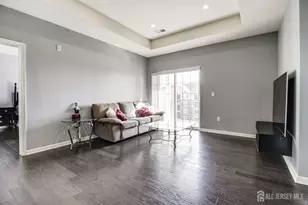 643 Strassle Wy, South Plainfield, NJ 07080 - Photo 4