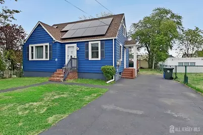 811 Lincoln Avenue, Burlington City, NJ 08016 - Photo 1