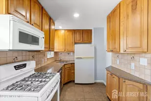31 Stevens Rd, Edison, NJ 08817 - Photo 8