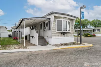 1501 Roosevelt Avenue, Carteret, NJ 07008 - Photo 2