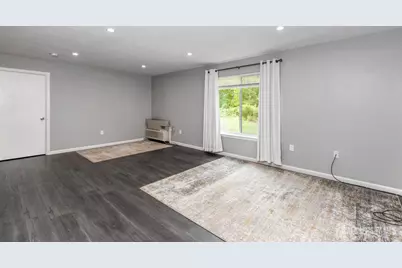 42 Norwich Place, Franklin Township, NJ 08873 - Photo 4