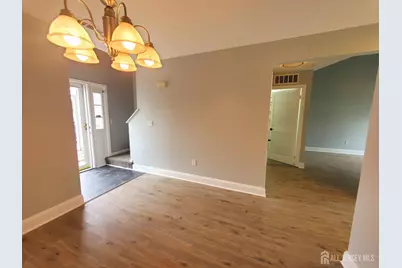 102 Lawrence Lane #28, New Brunswick, NJ 08901 - Photo 4
