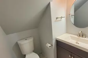102 Lawrence Ln, New Brunswick, NJ 08901 - Photo 8