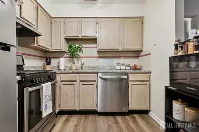 517 Waterford Drive, Edison, NJ 08817 - Photo 4