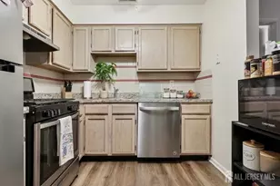 517 Waterford Dr, Edison, NJ 08817 - Photo 4