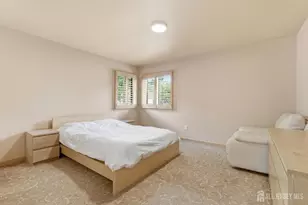 76 Carriage Pl, Edison, NJ 08820 - Photo 24
