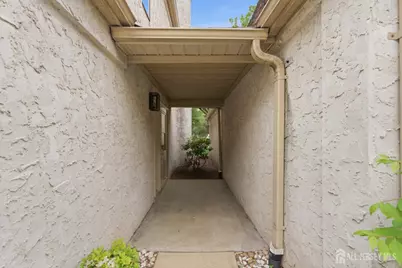 76 Carriage Place, Edison, NJ 08820 - Photo 4