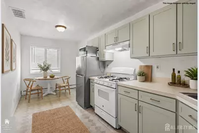7 Lake Avenue #4b, East Brunswick Township, NJ 08816 - Photo 2