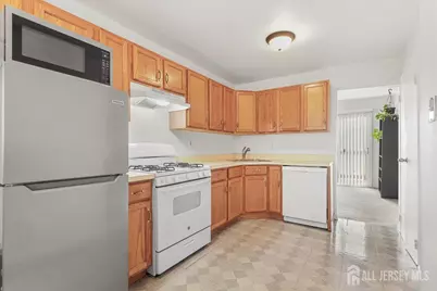 7 Lake Avenue #4b, East Brunswick Township, NJ 08816 - Photo 4