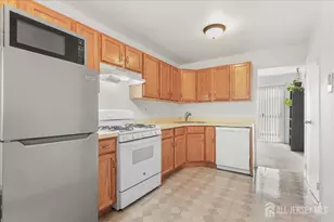 7 Lake Ave, East Brunswick Township, NJ 08816 - Photo 4