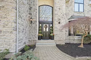 25 Carsdale Ct, Montgomery Township, NJ 08502 - Photo 2
