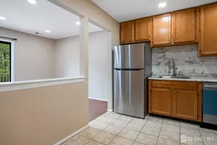 4410 Birchwood Ct, North Brunswick Township, NJ 08902 - Photo 8