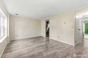 64 Cottonwood Ct, South Brunswick Township, NJ 08852 - Photo 4