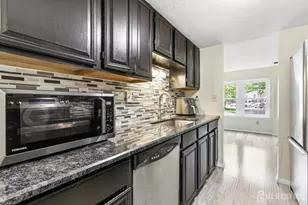 64 Cottonwood Ct, South Brunswick Township, NJ 08852 - Photo 10