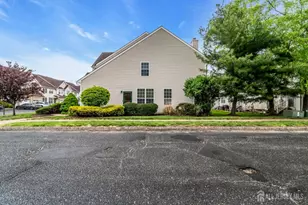 9 N Stallion Ct, Franklin Township, NJ 08873 - Photo 2